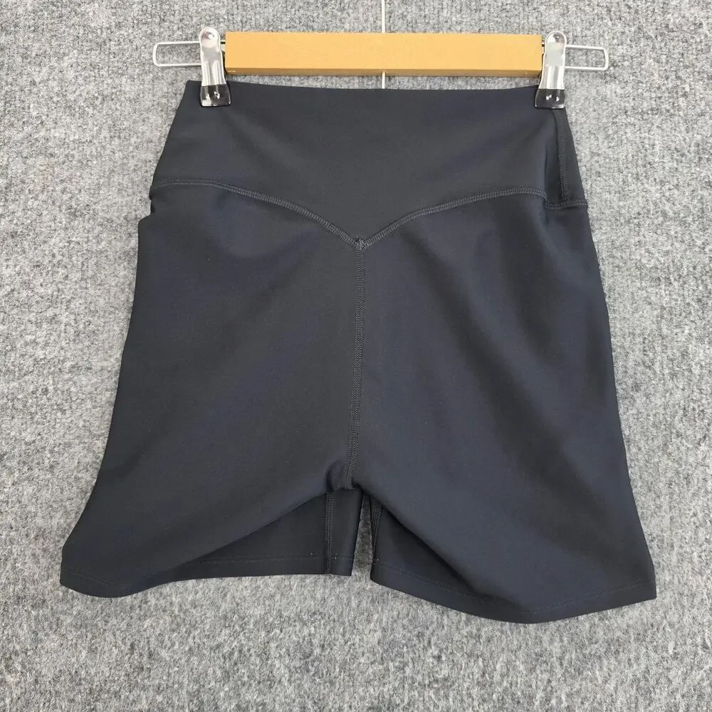 Alo Yoga Shorts Womens XS Airlift High Waist Biker Black Yoga Running Errands